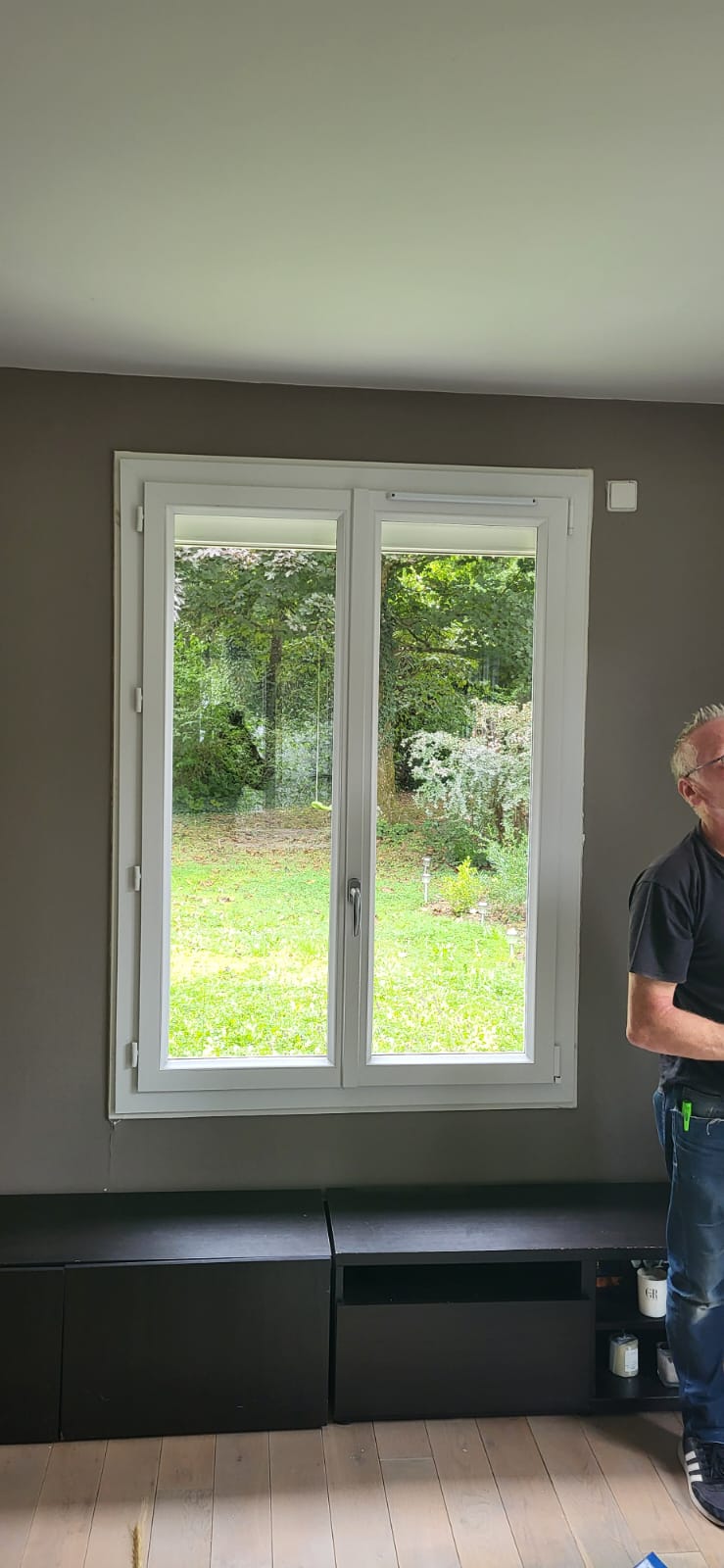 Detail fenetre et finitions de menuiserie